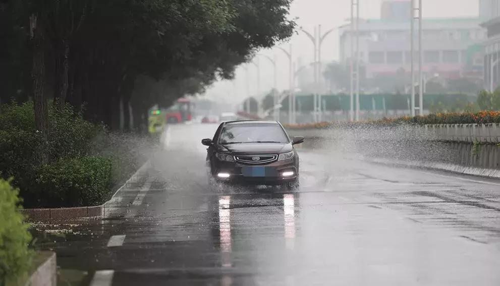 河北暴雨实时报道